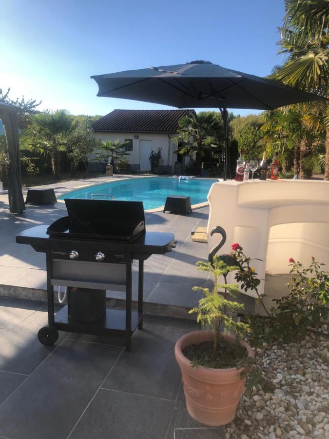Villa Bergerac Avec Piscine 外观 照片